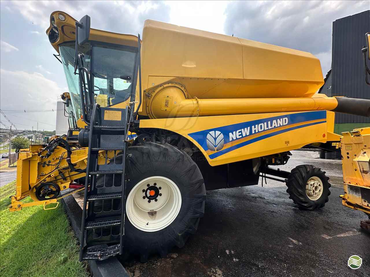 COLHEITADEIRA NEW HOLLAND TC 4.90 Sucatão Tratores e Peças IBIPORA PARANÁ PR